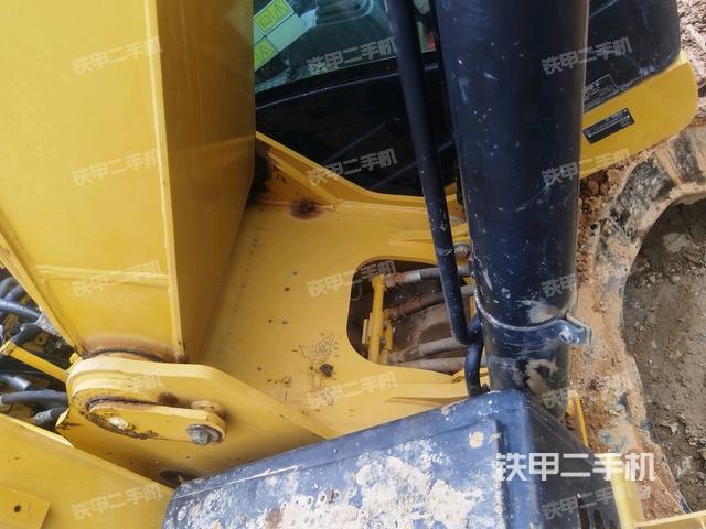 大臂根部?斜視(工作和回轉(zhuǎn)裝置) 大臂根部?斜視(工作和回轉(zhuǎn)裝置)