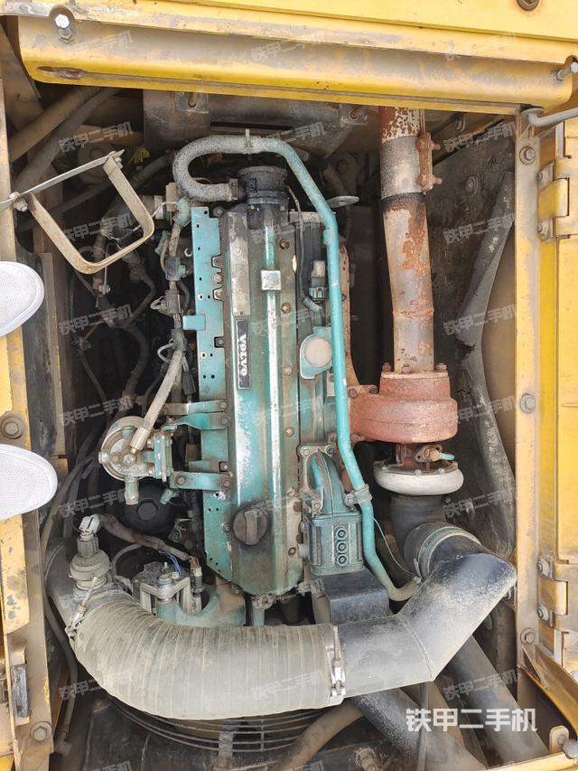 氣門室蓋螺絲特寫(xiě)(上車部件) 氣門室蓋螺絲特寫(xiě)(上車部件)