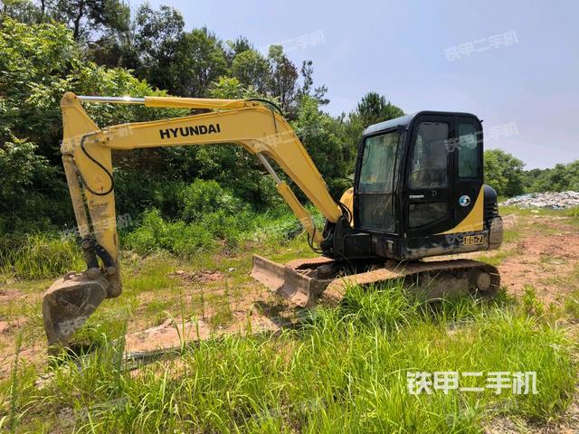 現(xiàn)代R55-7挖掘機