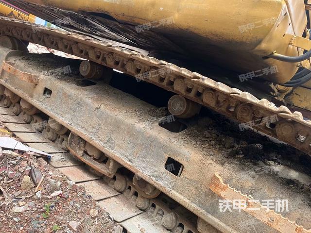 右側(cè)行走馬達(dá)蓋板(行走機(jī)構(gòu)) 右側(cè)行走馬達(dá)蓋板(行走機(jī)構(gòu))