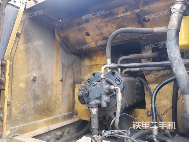 液壓泵斜45?左(大件艙室) 液壓泵斜45?左(大件艙室)
