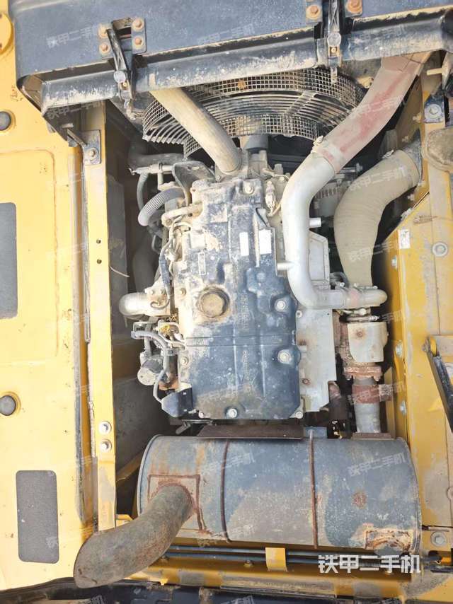 發(fā)動機整體俯視(整機外觀) 發(fā)動機整體俯視(整機外觀)