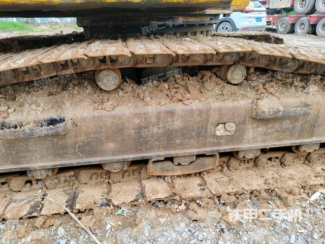 右側(cè)履帶整體（行走機(jī)構(gòu)）