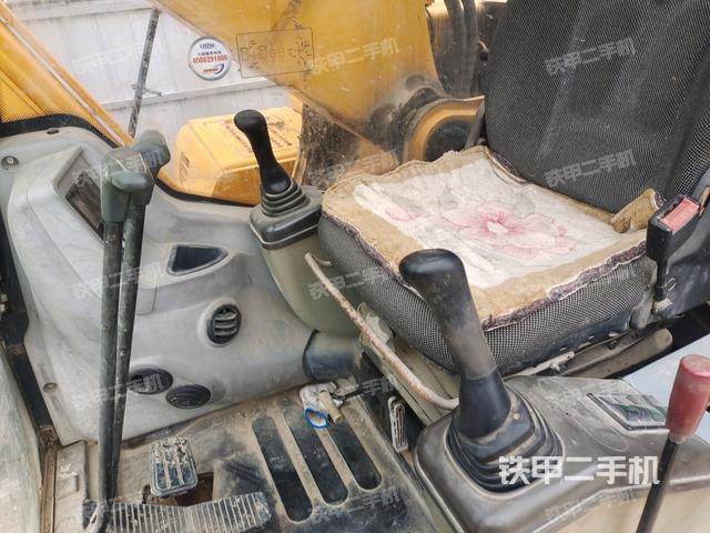 后窗玻璃角標(biāo)(駕駛室部分) 后窗玻璃角標(biāo)(駕駛室部分)