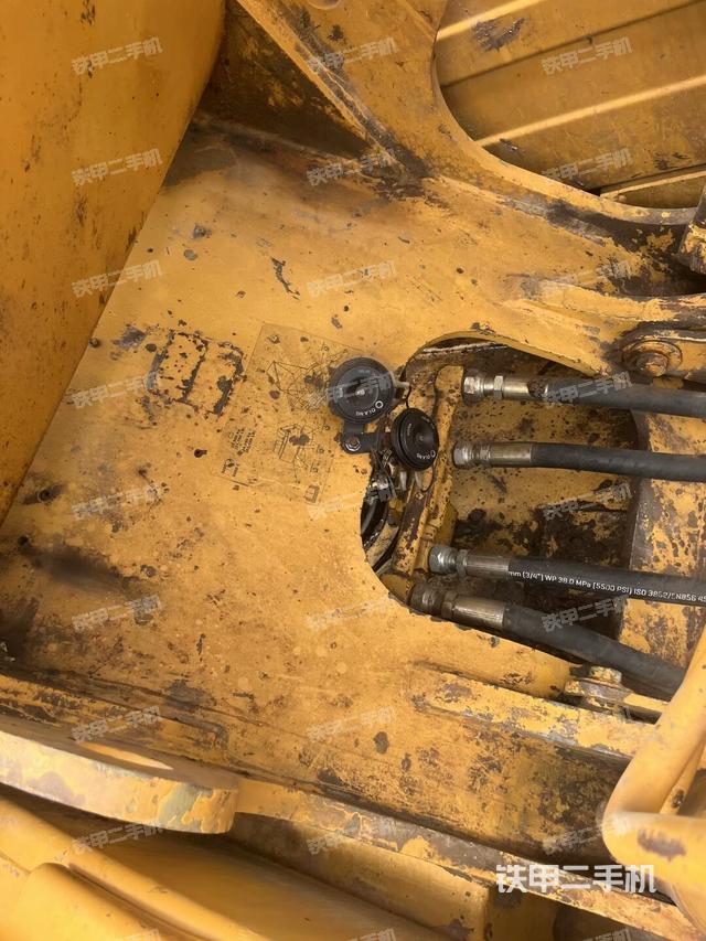 铲斗45度(工作和回转装置) 铲斗45度(工作和回转装置)