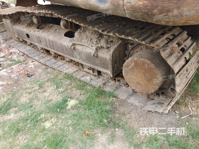 左側(cè)行走馬達(dá)蓋板(行走機(jī)構(gòu)) 左側(cè)行走馬達(dá)蓋板(行走機(jī)構(gòu))