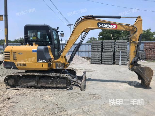 整機(jī)右后45°(整機(jī)外觀) 整機(jī)右后45°(整機(jī)外觀)