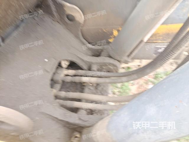 鏟斗45度(工作和回轉(zhuǎn)裝置) 鏟斗45度(工作和回轉(zhuǎn)裝置)