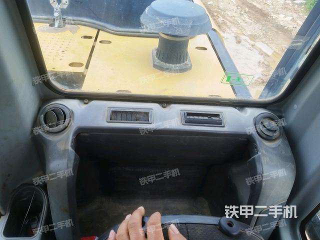 座椅后部(駕駛室部分) 座椅后部(駕駛室部分)