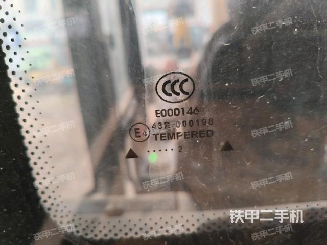 后窗玻璃角標(biāo)(駕駛室部分) 后窗玻璃角標(biāo)(駕駛室部分)