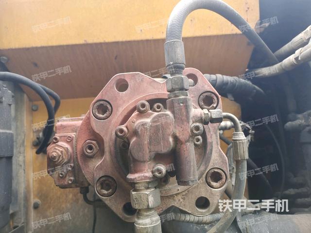液壓泵斜45?右(大件艙室) 液壓泵斜45?右(大件艙室)