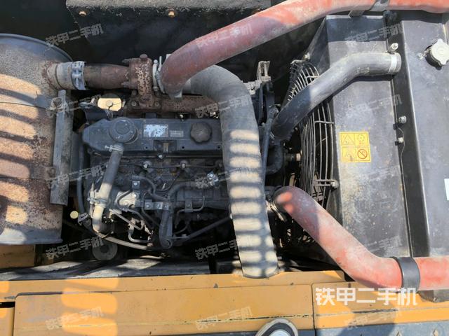 發(fā)動機(jī)整體俯視(整機(jī)外觀) 發(fā)動機(jī)整體俯視(整機(jī)外觀)