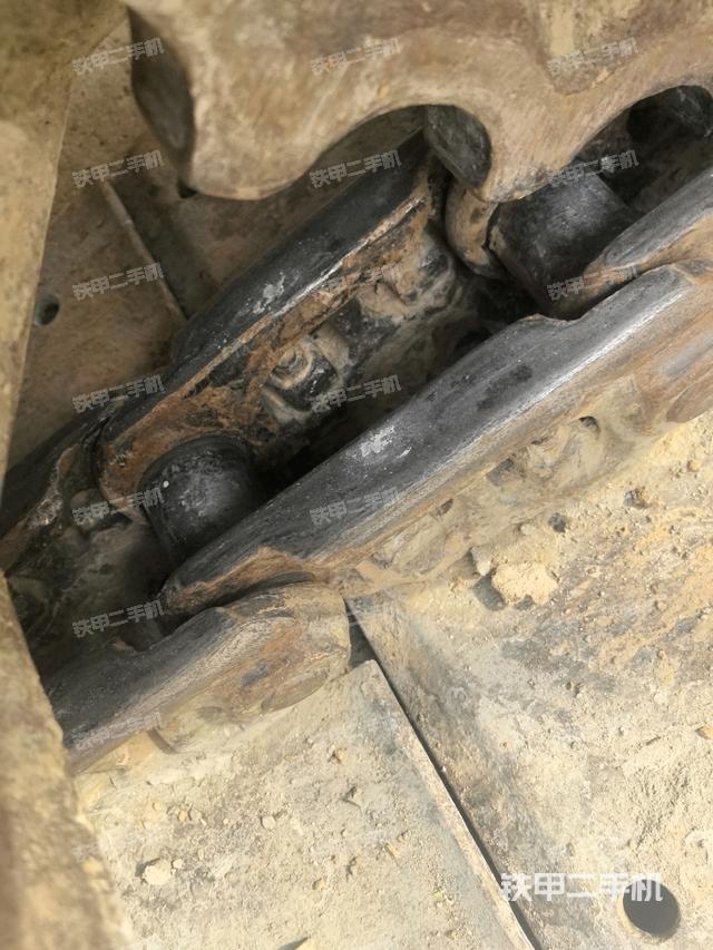 右侧行走马达盖板（行走机构）