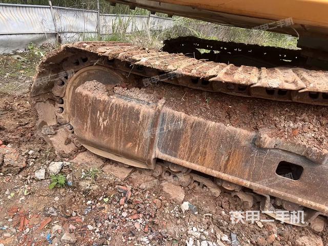 左側(cè)行走馬達蓋板（行走機構(gòu)）