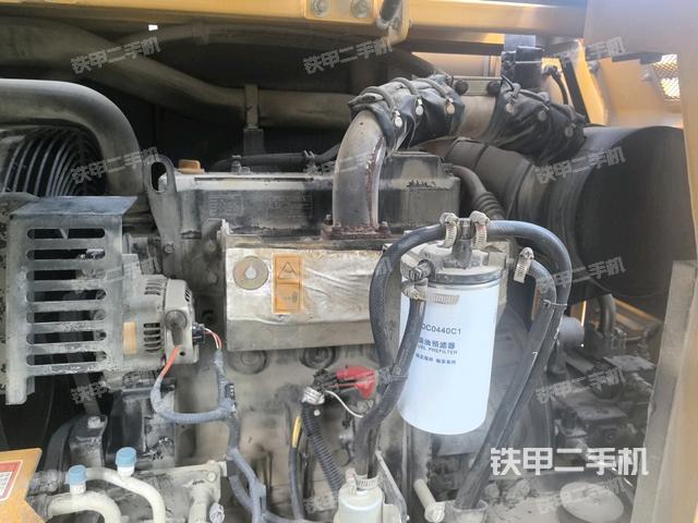 发动机室（上车部件）