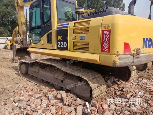 小松PC220-8M0挖掘機(jī)