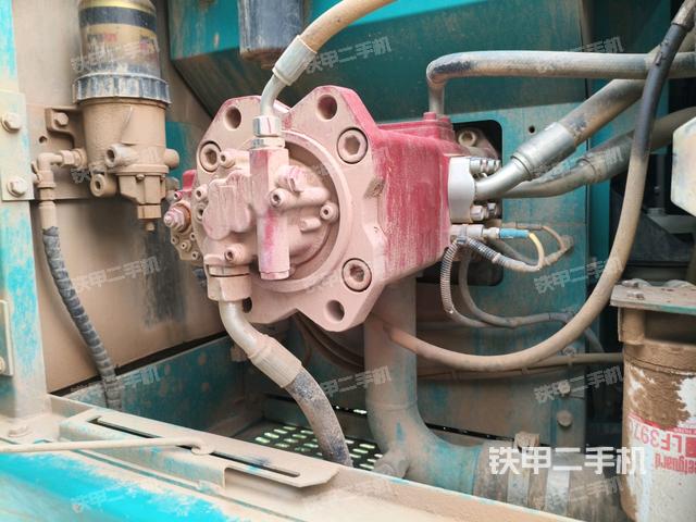 液壓泵斜45?左(大件艙室) 液壓泵斜45?左(大件艙室)