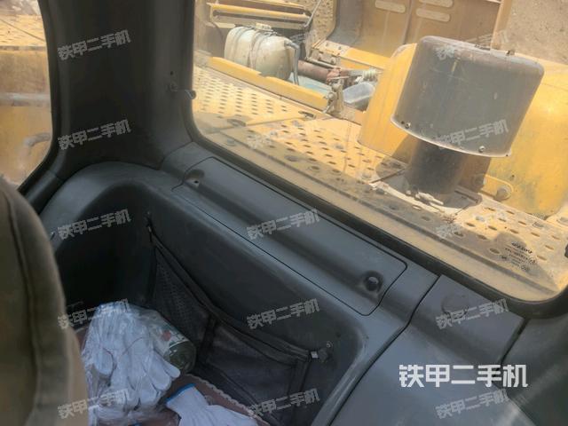 座椅后部(驾驶室部分) 座椅后部(驾驶室部分)
