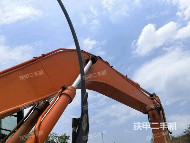 大臂整體?右側(cè)(工作和回轉(zhuǎn)裝置) 大臂整體?右側(cè)(工作和回轉(zhuǎn)裝置)