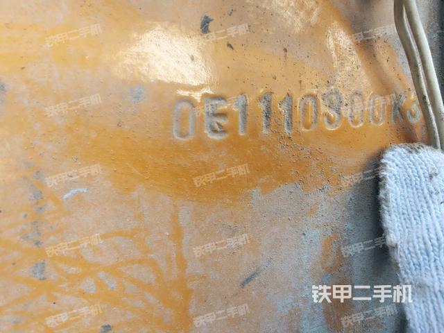 大臂根部?斜視(工作和回轉(zhuǎn)裝置) 大臂根部?斜視(工作和回轉(zhuǎn)裝置)