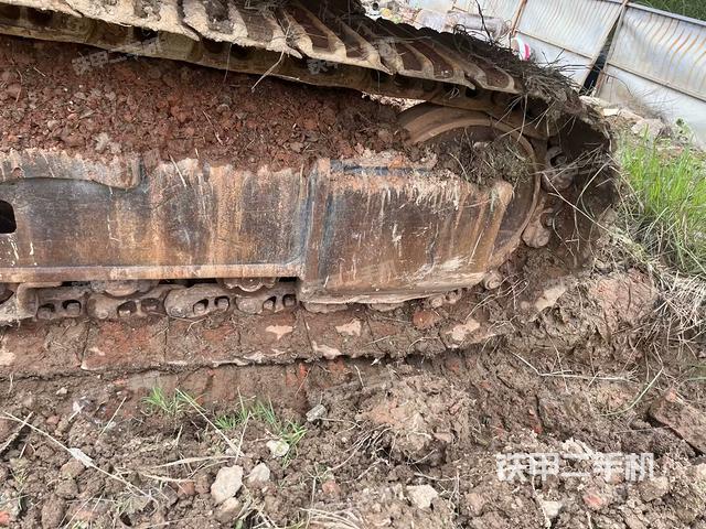 左側(cè)履帶整體?（行走機構(gòu)）