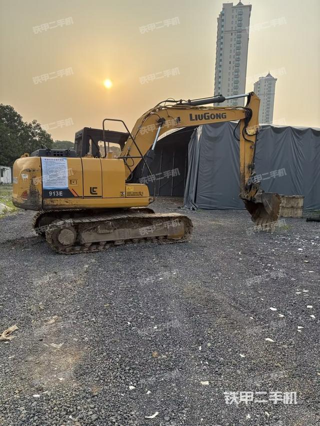 整机右后45°(整机外观) 整机右后45°(整机外观)