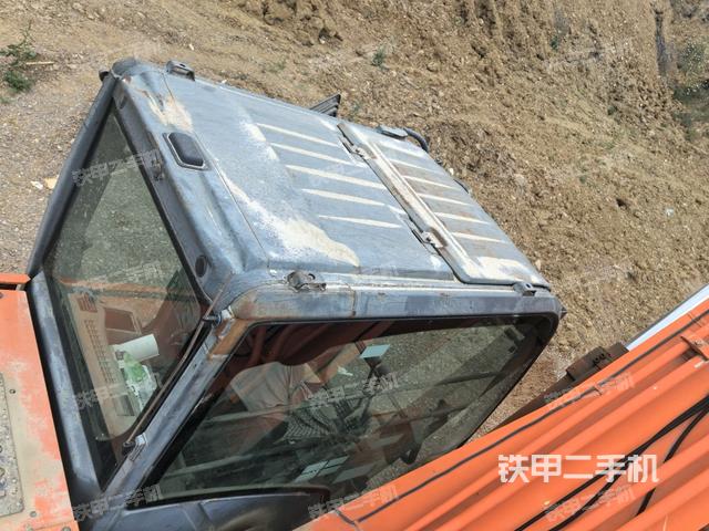 駕駛室頂部俯視(上車部件) 駕駛室頂部俯視(上車部件)