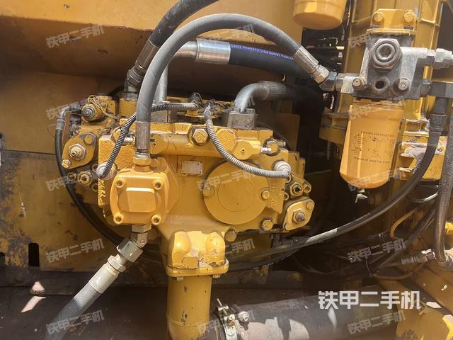 液压泵斜45 右(大件舱室) 液压泵斜45 右(大件舱室)