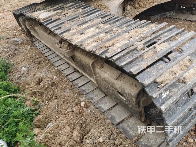 左側(cè)履帶整體?(行走機(jī)構(gòu)) 左側(cè)履帶整體?(行走機(jī)構(gòu))