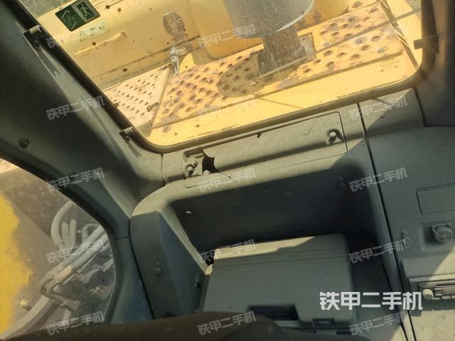 驾驶室正侧(驾驶室部分) 驾驶室正侧(驾驶室部分)