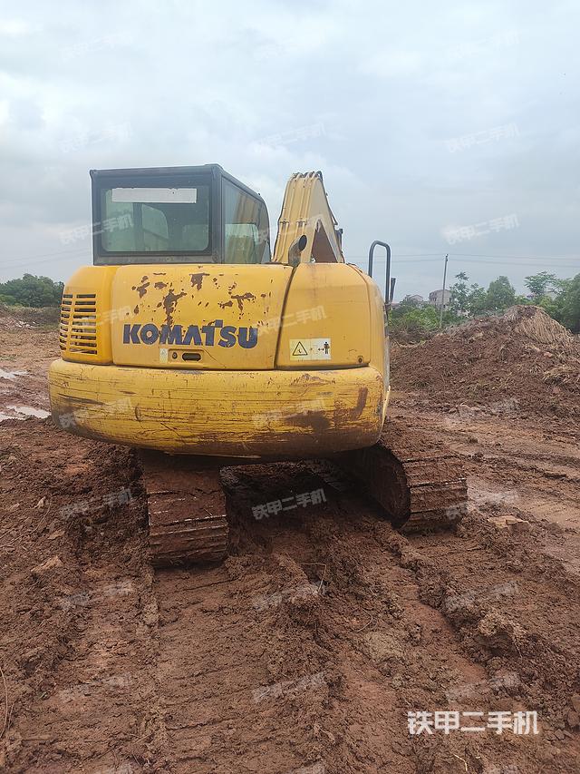 驾驶室顶部（整机外观）