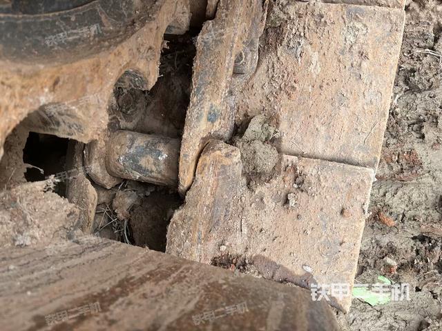 右導向輪（行走機構(gòu)）