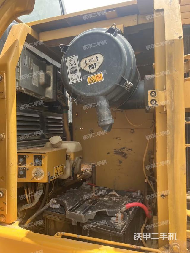 驾驶室正侧(驾驶室部分) 驾驶室正侧(驾驶室部分)