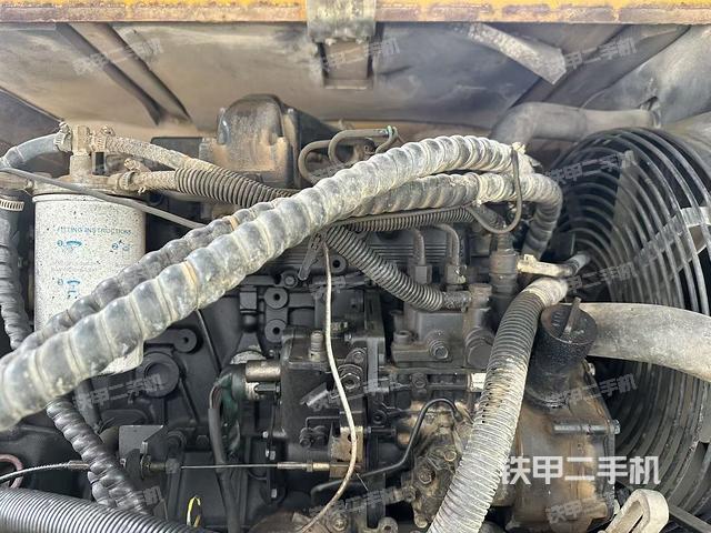 發(fā)動機整體俯視(整機外觀) 發(fā)動機整體俯視(整機外觀)