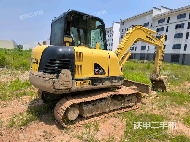 整机右后45°(整机外观) 整机右后45°(整机外观)