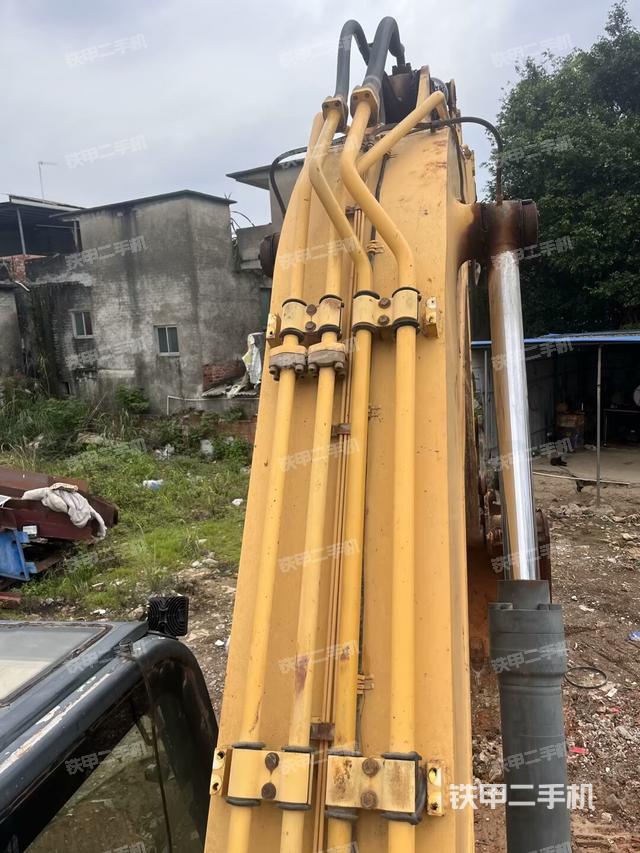 鏟斗右后整體（工作和回轉(zhuǎn)裝置）