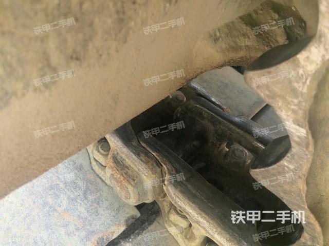 右驱动轮(行走机构) 右驱动轮(行走机构)