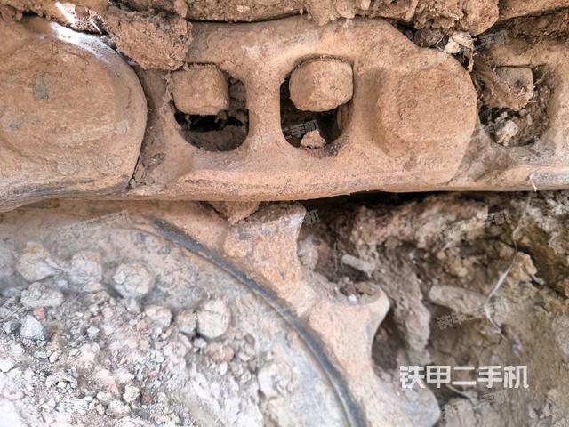 右側(cè)行走馬達(dá)蓋板(行走機(jī)構(gòu)) 右側(cè)行走馬達(dá)蓋板(行走機(jī)構(gòu))
