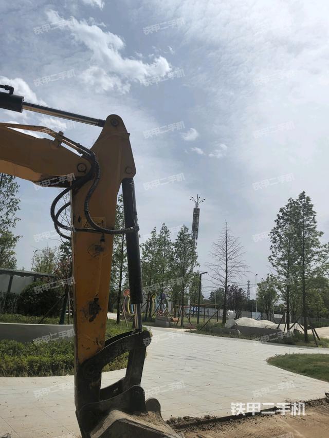 小臂整体左后（工作和回转装置）