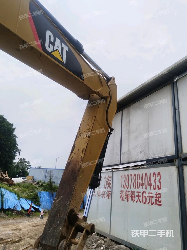 小臂整體右前(工作和回轉(zhuǎn)裝置) 小臂整體右前(工作和回轉(zhuǎn)裝置)