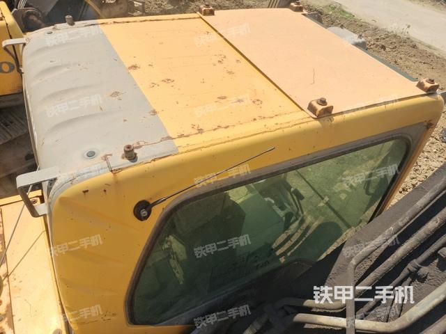 发动机室(上车部件) 发动机室(上车部件)