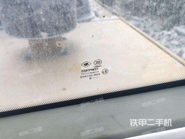 座椅后部(駕駛室部分) 座椅后部(駕駛室部分)