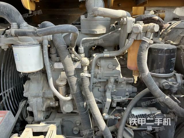 發(fā)動機整體俯視(整機外觀) 發(fā)動機整體俯視(整機外觀)