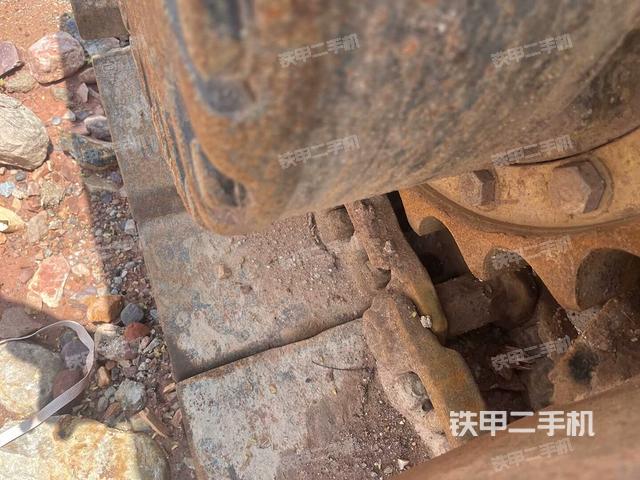 右侧履带整体(行走机构) 右侧履带整体(行走机构)