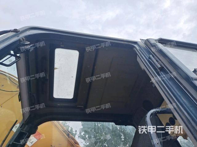 座椅右側(cè)控制臺(tái)/鑰匙門/油門/含右手柄(駕駛室部分) 座椅右側(cè)控制臺(tái)/鑰匙門/油門/含右手柄(駕駛室部分)