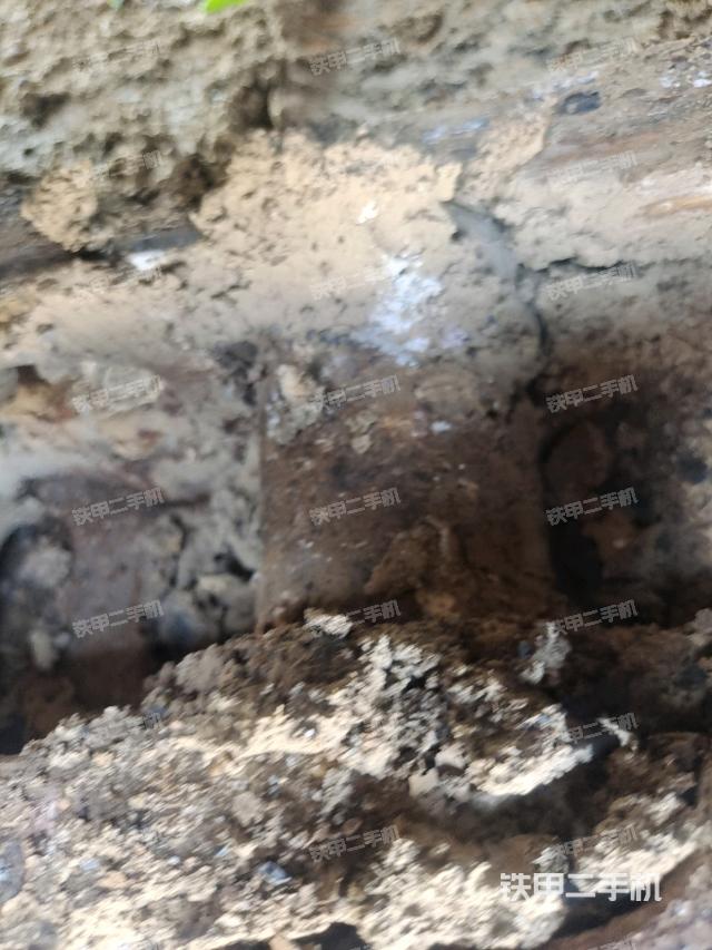 右驱动轮(行走机构) 右驱动轮(行走机构)