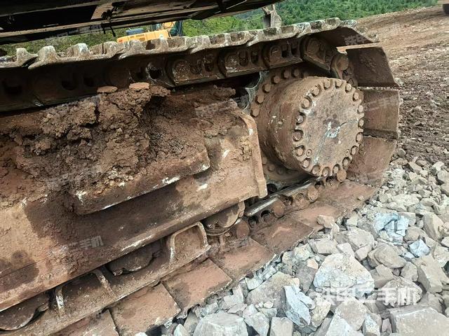 單側履帶整體（整機外觀）