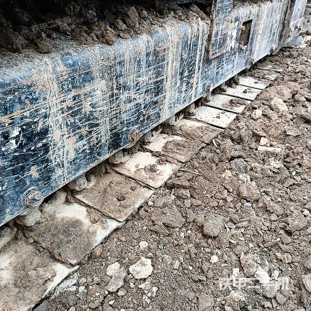 单侧履带整体（整机外观）