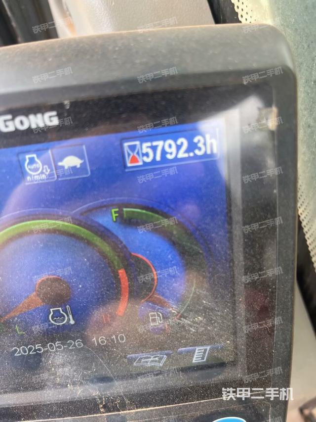 駕駛室左后45度（駕駛室部分）