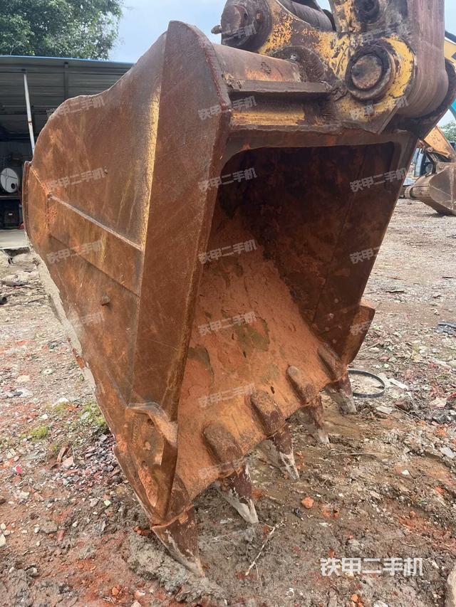 小臂整體左后（工作和回轉(zhuǎn)裝置）